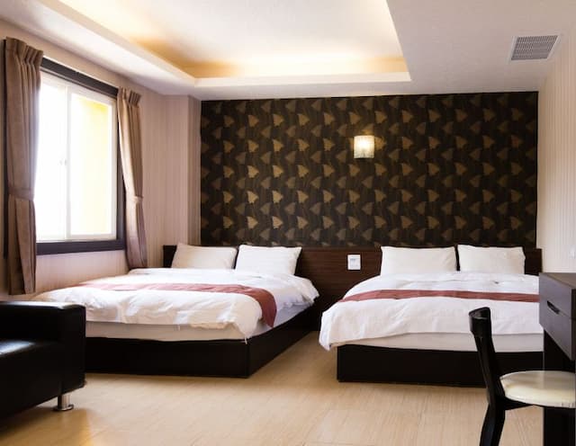 大尖山飯店 l  高CP值、絕佳地點-山景四人房-4