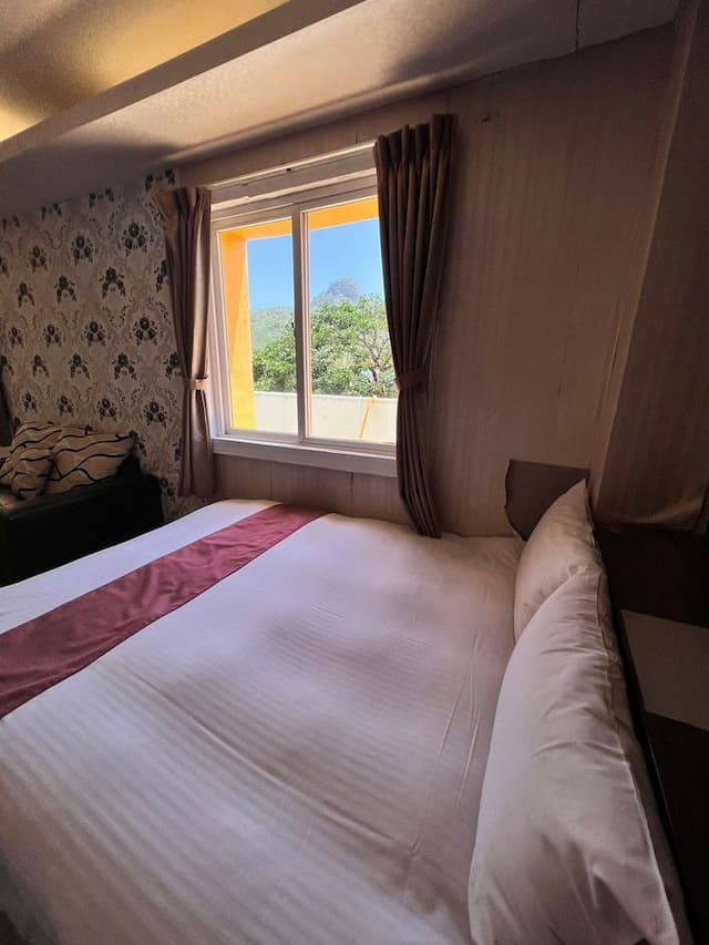 大尖山飯店 l  高CP值、絕佳地點-山景四人房-11