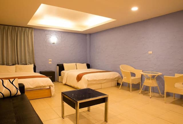 大尖山飯店 l  高CP值、絕佳地點-VIP四人房(無窗)-2