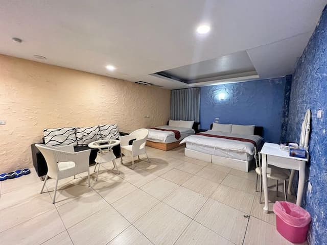 大尖山飯店 l  高CP值、絕佳地點-VIP四人房(無窗)-7