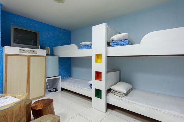 大尖山飯店 l  高CP值、絕佳地點-上下舖十人房(無窗)-5