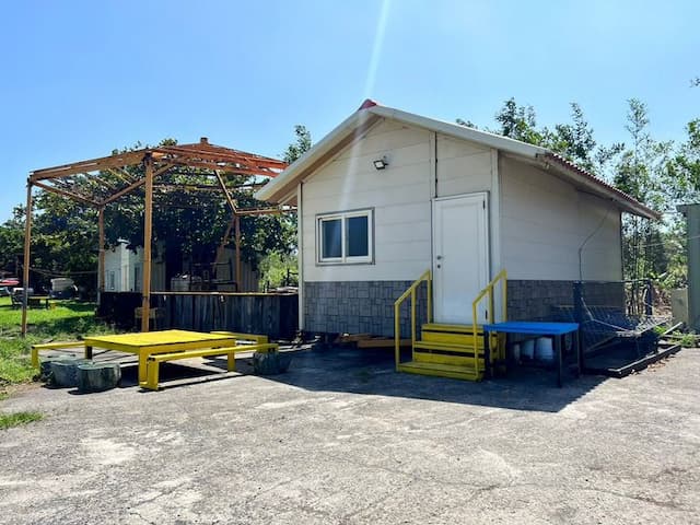 小屋六人房外觀