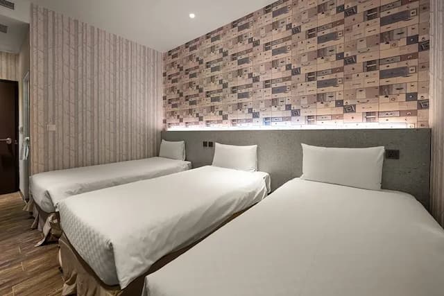 Le Room Hotel Taoyuan-Deluxe Triple (Three Single Beds)-5