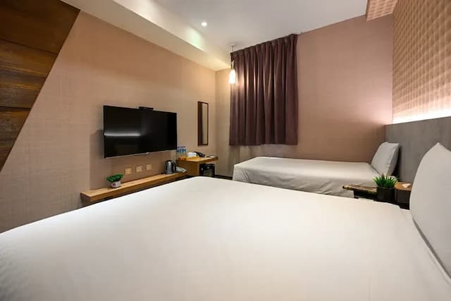 Le Room Hotel Taoyuan-Deluxe Triple (One Double & One Single Bed)-2