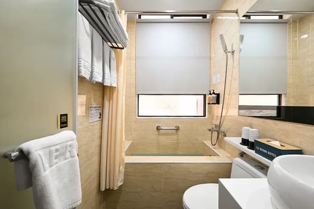 Le Room Hotel Taoyuan-Deluxe Quadruple-3