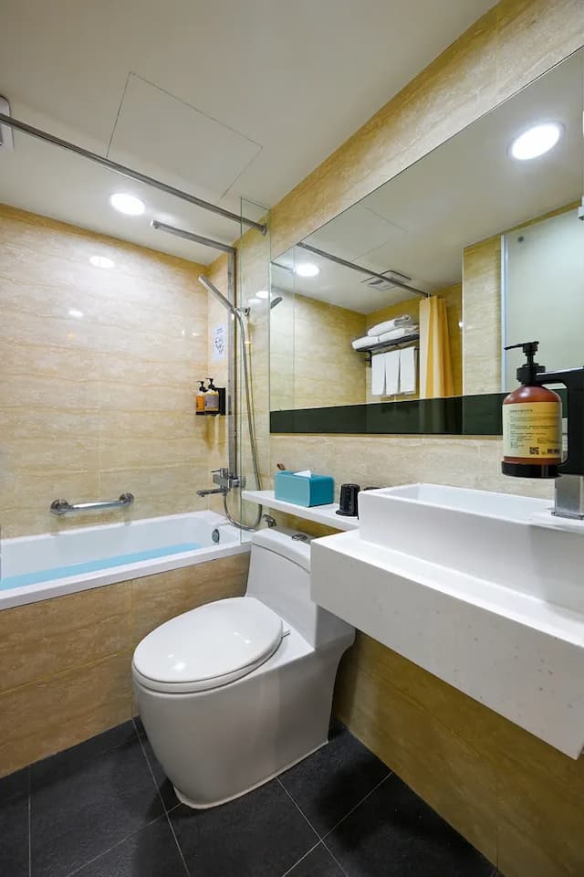 綺樂文旅-開封館-豪華三人房(一大一小床)-5