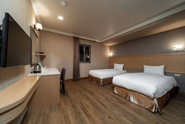 鮪魚家族飯店屏東館.-雙人房(無景)（不挑房）-2