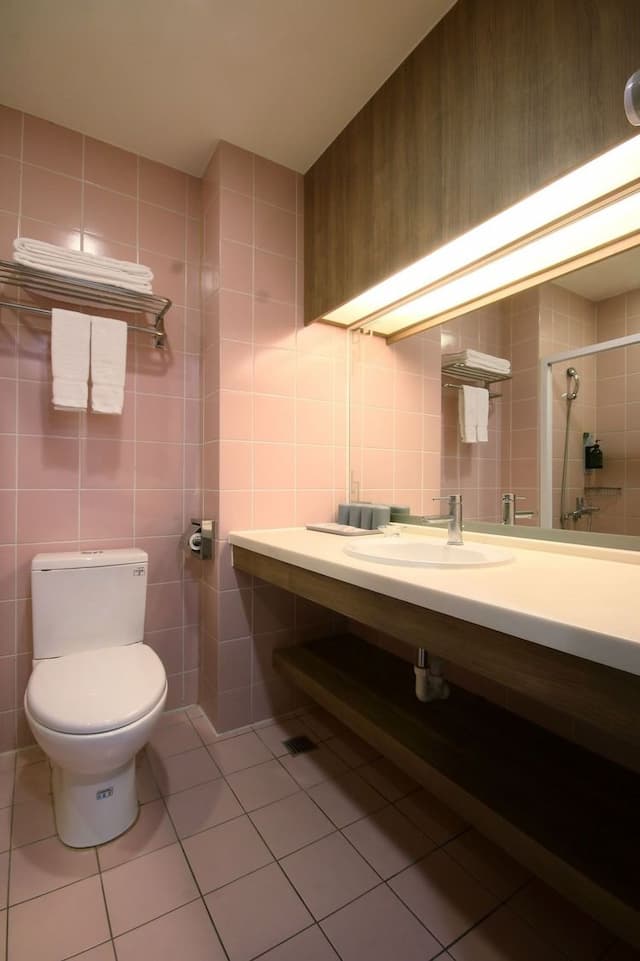 亞太鹿港渡假村-新闔家客房一大床-4