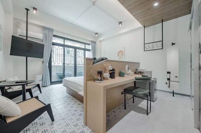 LONG STAY HERE-デラックス ダブルルーム バルコニー付-5