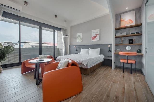 LONG STAY HERE-デラックス スイート バルコニー付-1