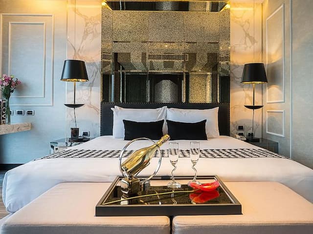 메라 마레 호텔 (Mera Mare Pattaya)-디럭스 프리미어 킹 (룸온니) 환불불가-2