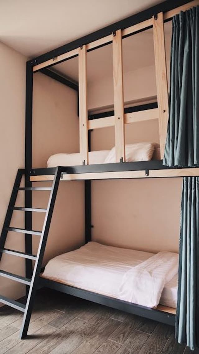 背包房單人上下舖