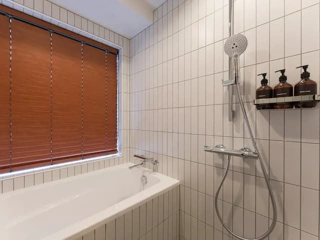 【ツインルーム・バスタブあり】浴室（バスタブ＆シャワー付き）※温泉ではございません