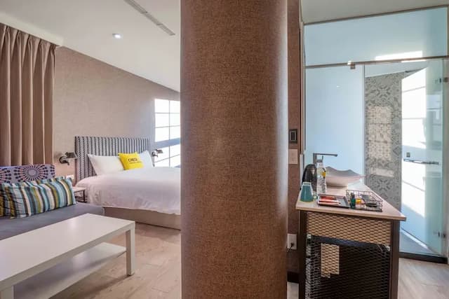 雀客旅館台中自由-雀緻雙人客房-13