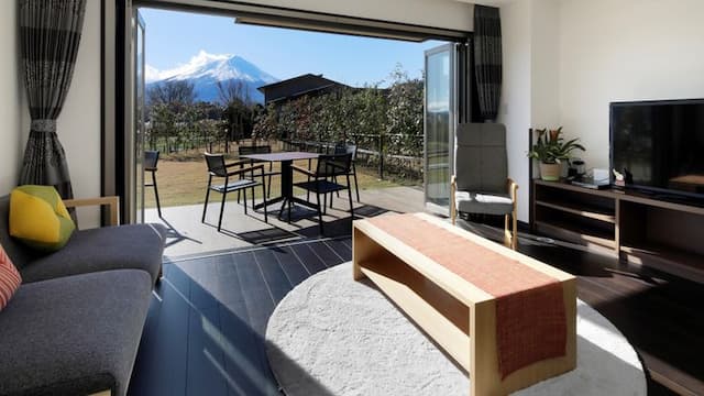 Hydrangea living room