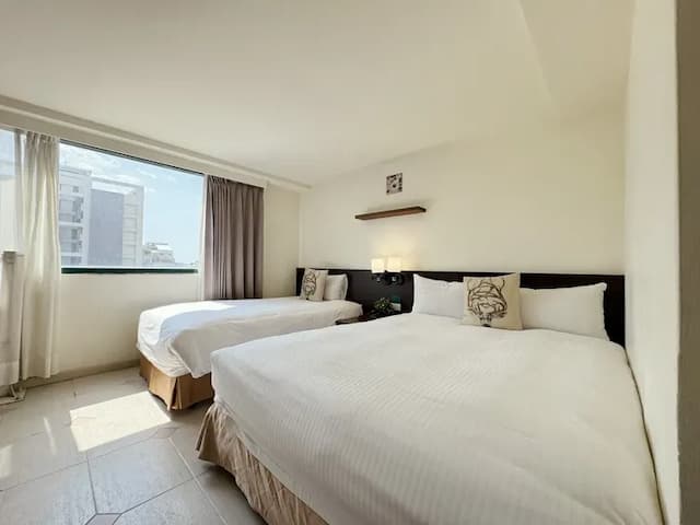 Finders Hotel Hualien Da-Tong-Deluxe Quadruple Room-1