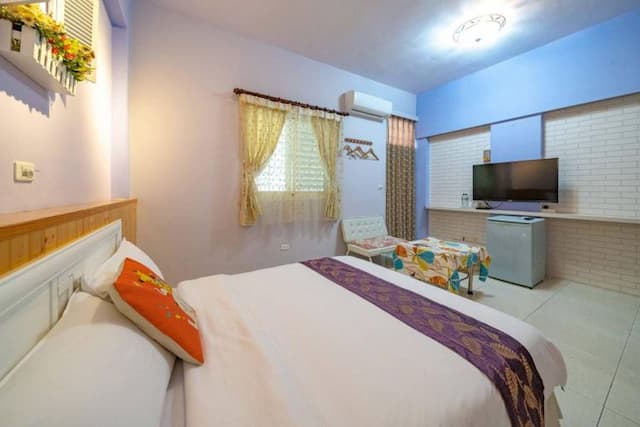 Hualien Baodong Colorful Nest B&B with slides, barbecue, singing, electric mahjong, near Dongdamen Night Market-10 people lease-2