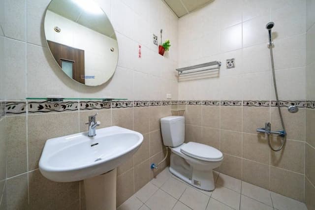 Hualien Baodong Colorful Nest B&B with slides, barbecue, singing, electric mahjong, near Dongdamen Night Market-12-person package-9