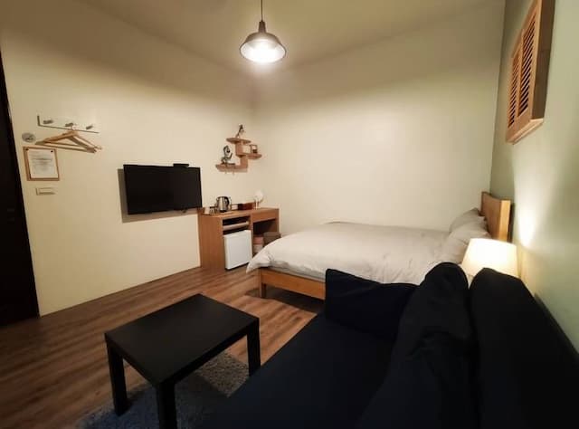 鐵街民宿｜鄰近赤崁樓、台南火車站-鐵二雙人房-4