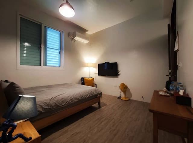 鐵街民宿｜鄰近赤崁樓、台南火車站-鐵三雙人房-4