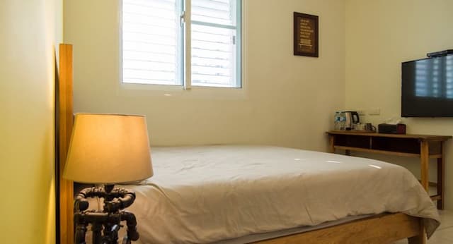 鐵街民宿｜鄰近赤崁樓、台南火車站-鐵六雙人房-6