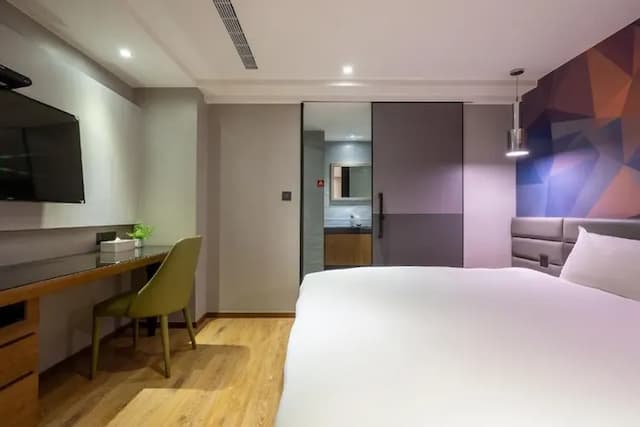 雀客旅館台中文心中清-標準雙人房－無窗-2