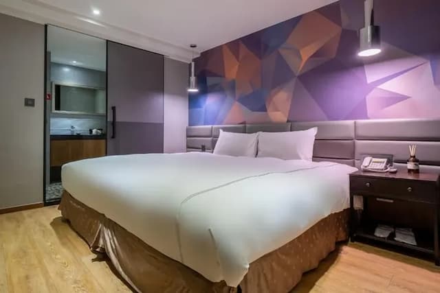 雀客旅館台中文心中清-標準雙人房－無窗-1