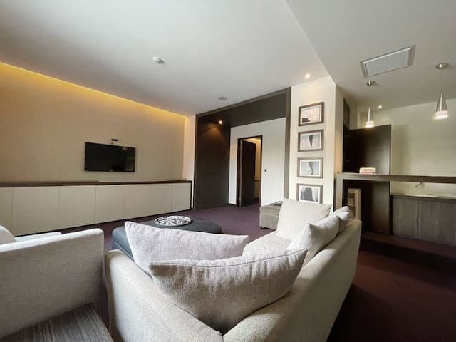 Guide Hotel Kaohsiung Liuhe-Deluxe Suite-3