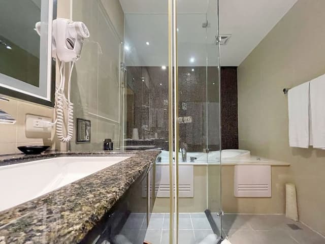 Guide Hotel Kaohsiung Liuhe-Deluxe Suite-4