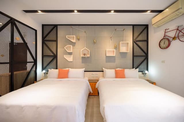 澎湖藍海天晴民宿 l 近山水沙灘-燈塔陽台四人房-7