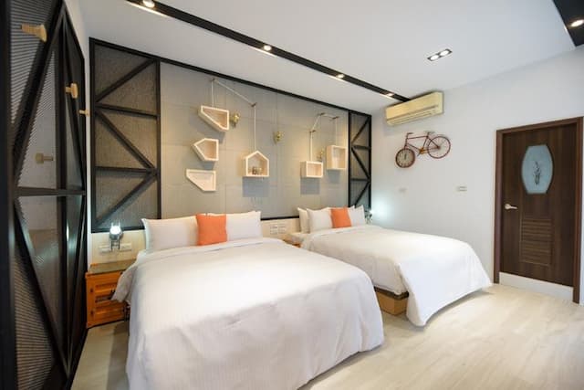 澎湖藍海天晴民宿 l 近山水沙灘-燈塔陽台四人房-1