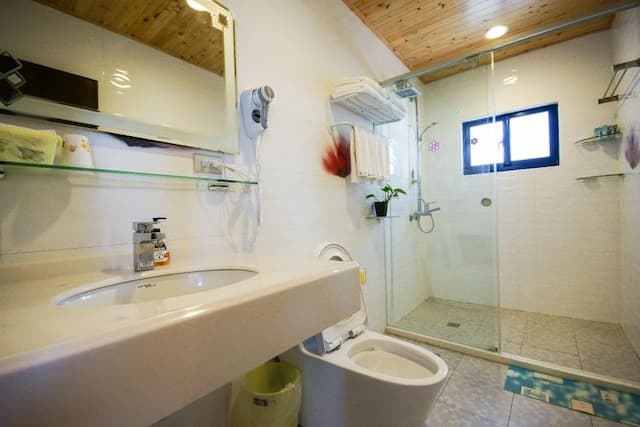 澎湖藍海天晴民宿 l 近山水沙灘-珍珠陽台四人房-10