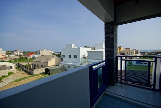 澎湖藍海天晴民宿 l 近山水沙灘-珍珠陽台四人房-9