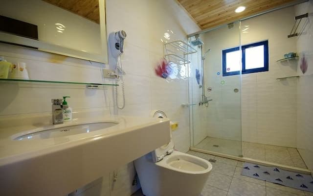 澎湖藍海天晴民宿 l 近山水沙灘-珊瑚陽台四人房-7