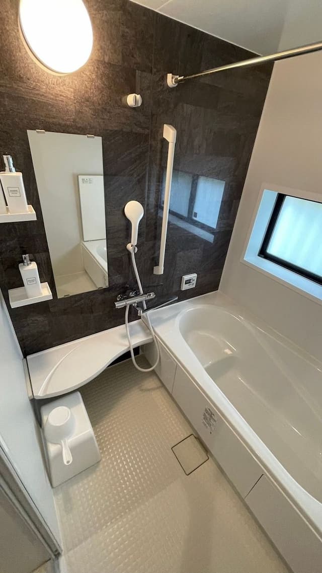 Bathroom with bathtub
