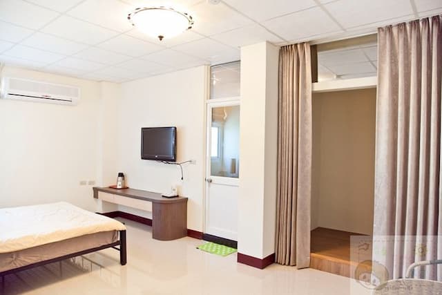 房內更衣間(加床位置)