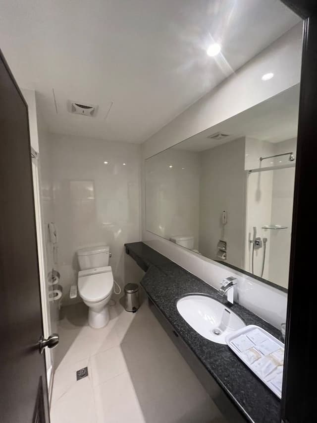 Guide Hotel Kaohsiung Liuhe-Standard Double Room without Window-5