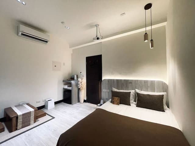 市港行旅-日式小型劇院雙人房-9