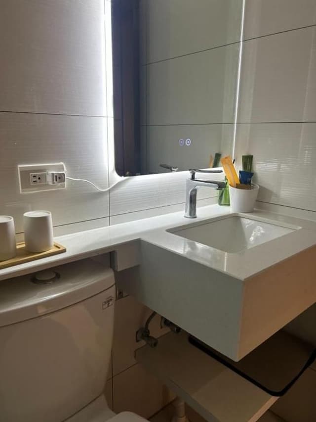 市港行旅-日式小型劇院雙人房-10