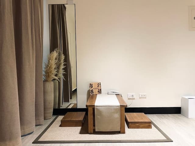 市港行旅-日式小型劇院雙人房-4