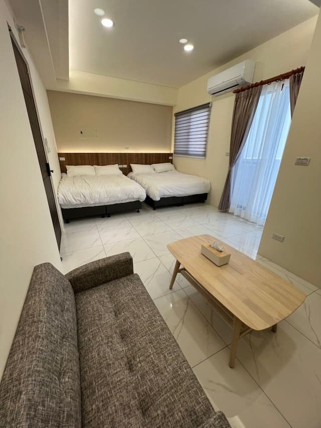 Leo & Alley B&B-쿼드러플룸-1