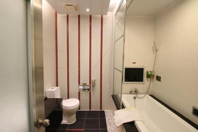 R7環保商務旅館-商務B(四人-標準床)-4