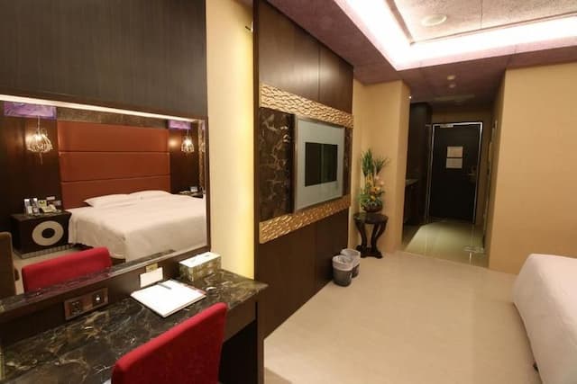 R7環保商務旅館-商務E(雙人-加大床)-5