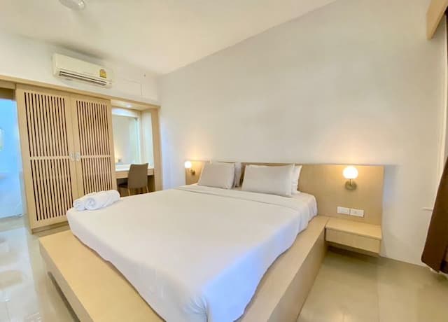 Garden Home Kata-Deluxe Double Bed-2