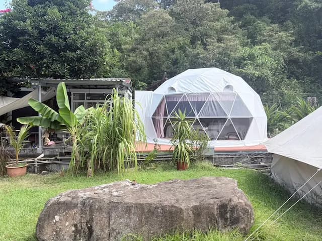 Leshan樂山環茶｜懶人露營附冷氣、星空電影、2-14人民宿包區、營火派對-全新4人星空帳篷-1