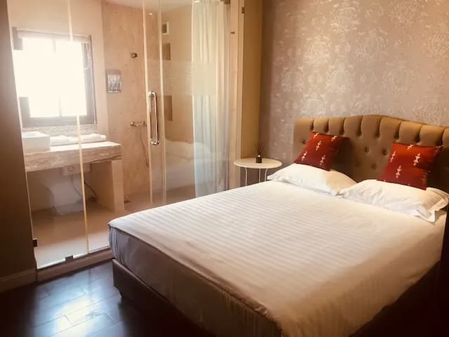 THE STAR OF SATHON-Standard double room-12