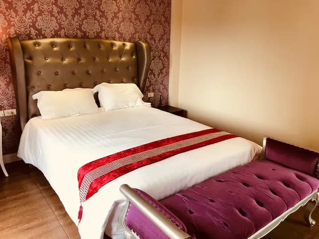 THE STAR OF SATHON-Premier Queen Room-8