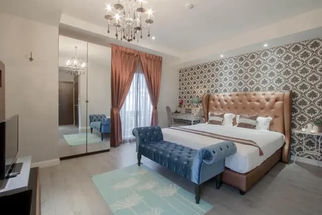 THE STAR OF SATHON-Premier Queen Room-1