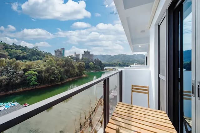 Water House-Lake View Double Room with Balcony-9