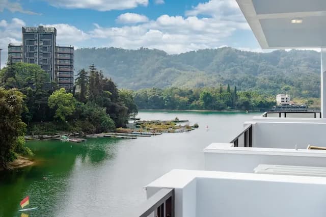 Water House-Lake View Double Room with Balcony-10